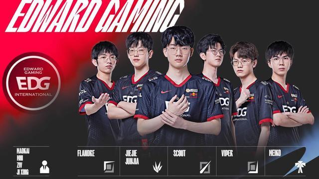 队的训练画 队的训练画