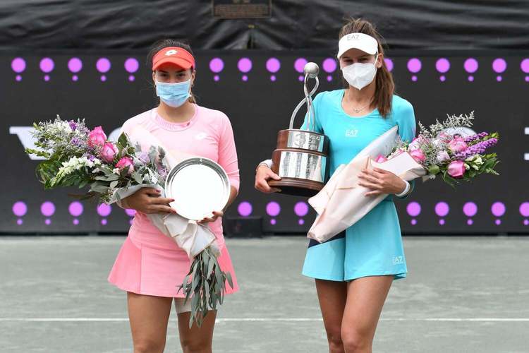 手们倍感温 手们倍感温