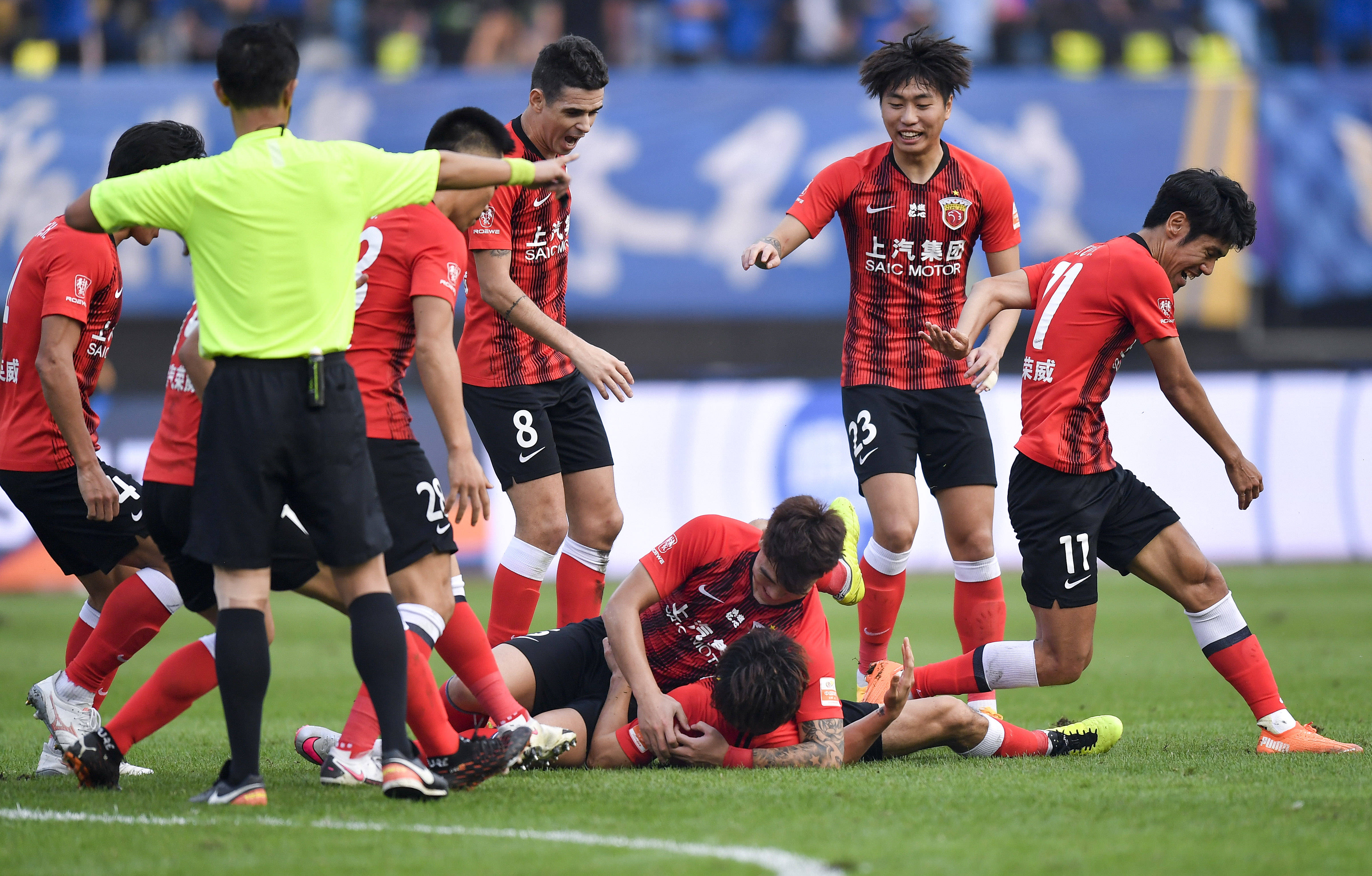 通过在全国 通过在全国