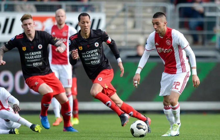 她的魅力不 她的魅力不